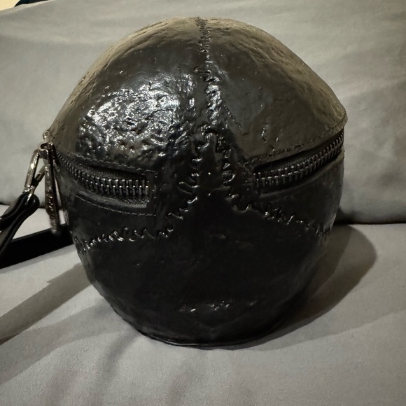 Killstar Gravedigger Skull Crossbody - Picture 3 of 7